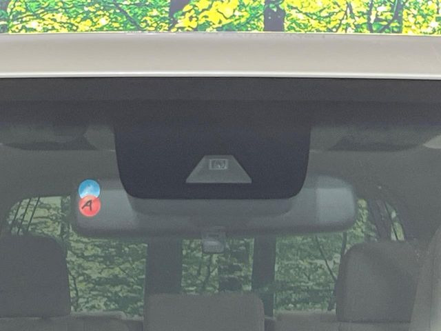 �y�g���^�Z�[�t�e�B�Z���X�z���s���ɑO���̎ԗ�����F�����A�Փ˂������Ȏ��͌x��ƃu���[�L�ŏՓˉ���Ɣ�Q�y�����A�V�X�g�B�����S�Ƀh���C�u�����y���݂��������܂��B