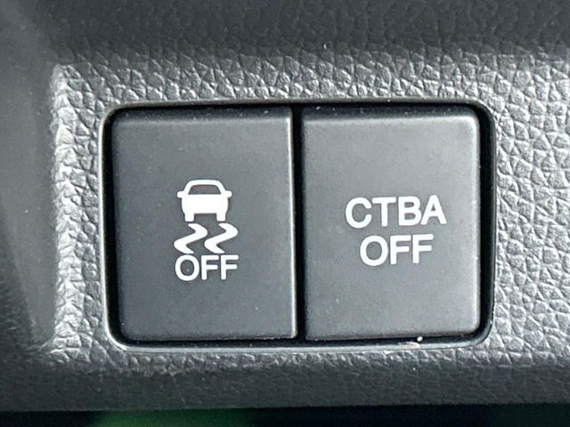 �y�V�e�B�u���[�L�A�N�e�B�u�V�X�e���z�ᑬ���s���ɑO���̎ԗ�����F�����A�Փ˂������Ȏ��͌x��ƃu���[�L�ŏՓˉ���Ɣ�Q�y�����A�V�X�g�B�����S�Ƀh���C�u�����y���݂��������܂��B