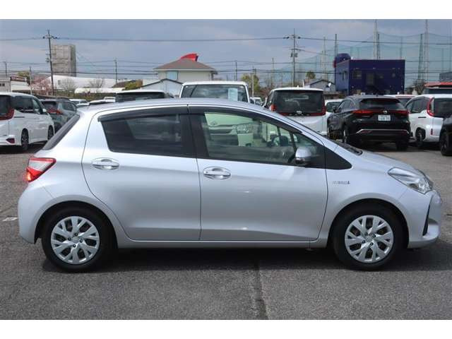 ヴィッツ1.5 ハイブリッド U