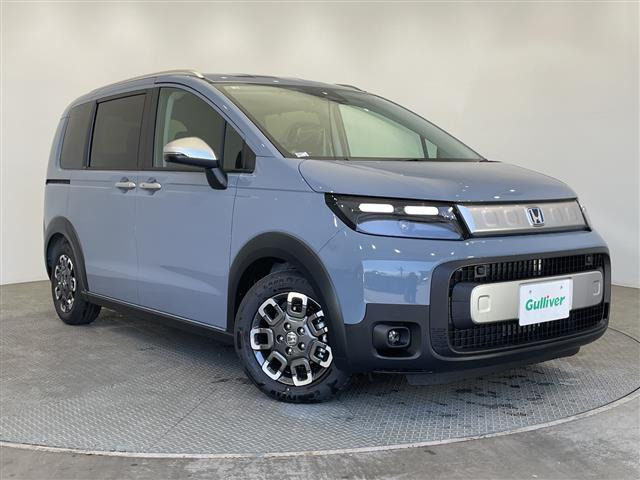 フリード1.5 e:HEV クロスター