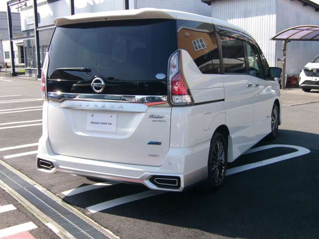 セレナ2.0 ライダー Vセレクション