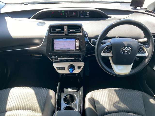 在庫車両に関してはお客様により良いものをご提供する為に品質に拘って仕入れを行っております。各お車の状態はそれぞれですのでご商談時に当店スタッフがご説明させて頂きますのでご安心くださいませ。