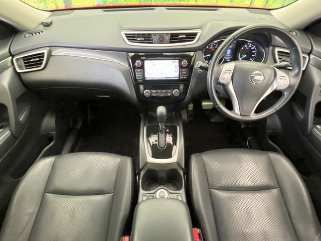 エクストレイル2.0 20Xt エマージェンシーブレーキパッケージ