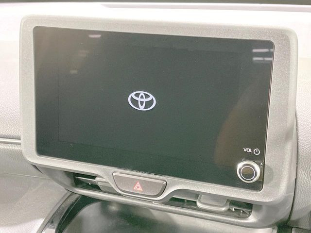 �y8�C���` �f�B�X�v���C�I�[�f�B�I�z���ʂ̃f�B�X�v���C��AppleCarPlay��AndroidAuto�����p�\�B�傫�ȉ�ʂŃX�}�z�i�r�A�v���������p���������܂���