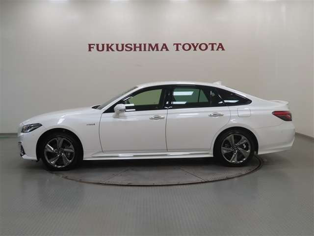 クラウンハイブリッド 2.5 RS アドバンス Four 4WD