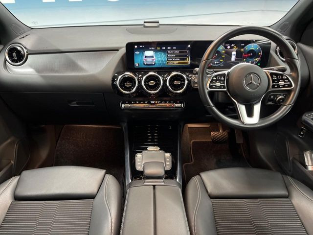 GLAクラスGLA200d 4マチック 4WD