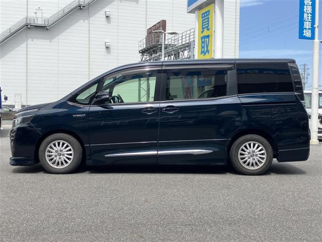 ヴォクシー1.8 ハイブリッド V