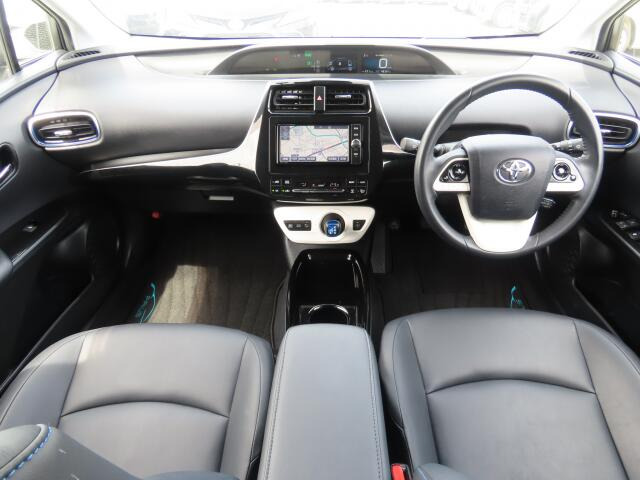 プリウス1.8 A ツーリングセレクション