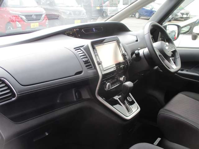 セレナ2.0 ハイウェイスター 4WD