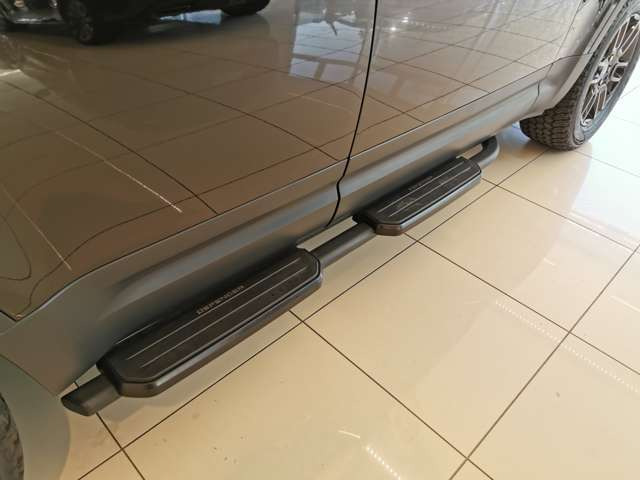 ディフェンダー110 S 3.0L D350 ディーゼル 4WD