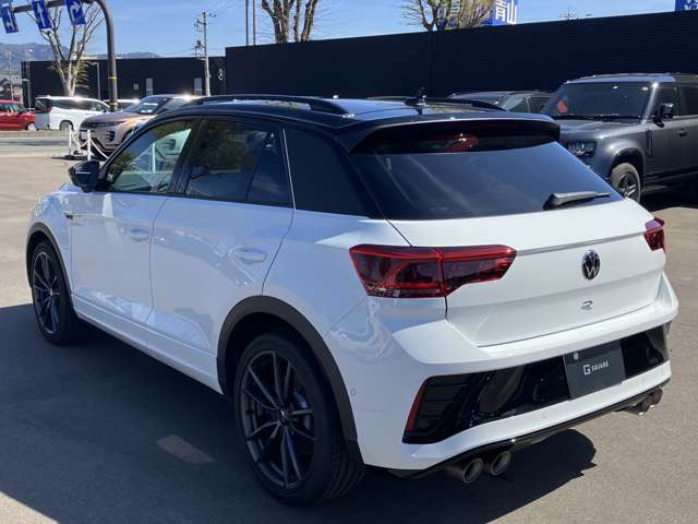 T-RocR ブラック スタイル パフォーマンス 4WD