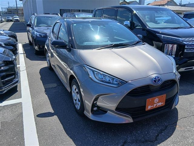 ヤリス1.5 ハイブリッド G