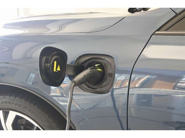 XC60リチャージ アルティメット T6 AWD PHEV 4WD