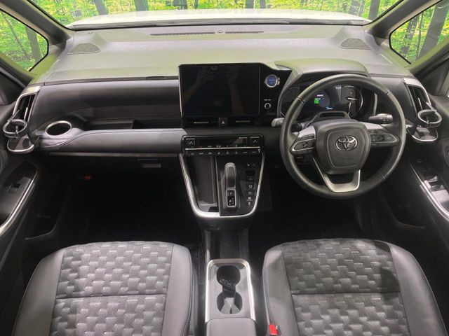 ヴォクシー1.8 ハイブリッド S-Z