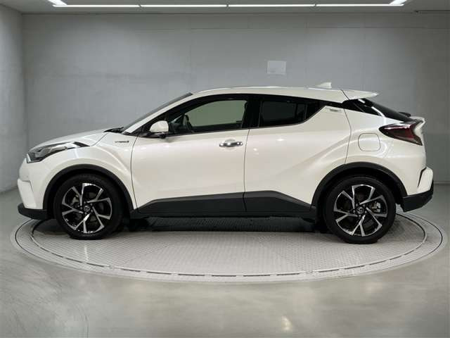 C-HRハイブリッド 1.8 G LED エディション