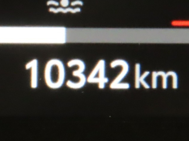 RAV42.0 アドベンチャー 4WD