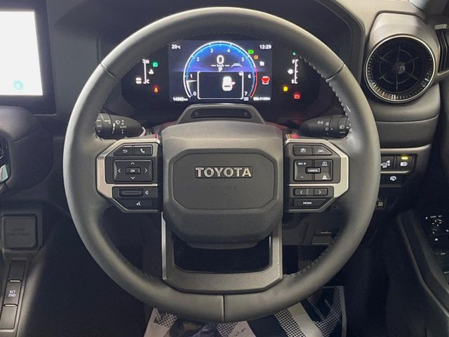 �y�����v�����X�e�A�����O�z�㎿�Ȋv���g�p���邱�ƂŁA��ɂ����������݂ƂĂ��^�]���₷���n���h���ł���