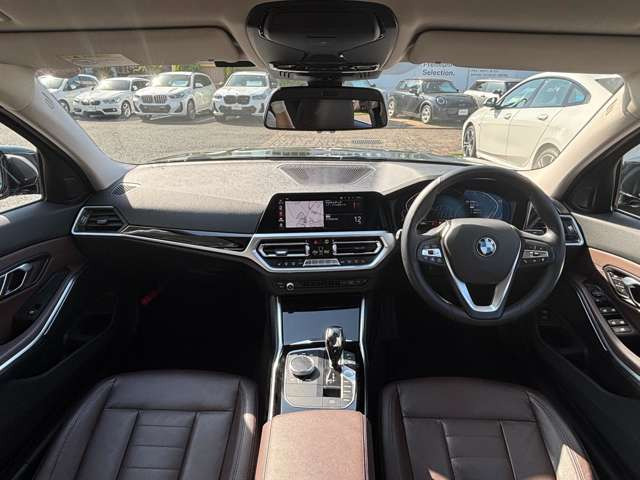 3シリーズセダン320i