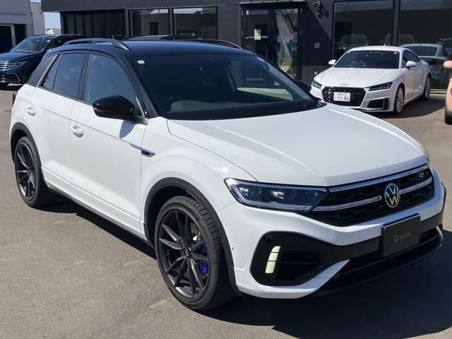 T-RocR ブラック スタイル パフォーマンス 4WD