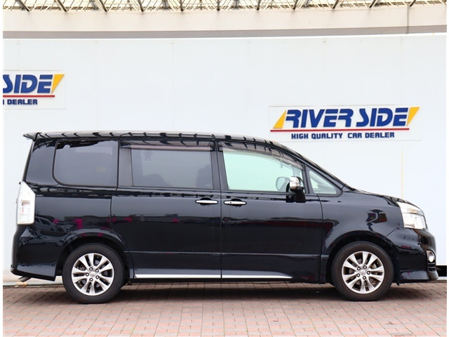 ヴォクシー2.0 ZS 煌