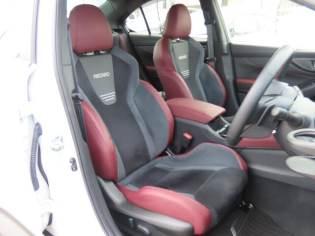 �蓮�ł͓�����������o����֗��ȃp���[�V�[�g����������Ă���̂ŁA�����̑̂ɍ������V�[�g�|�W�V������ݒ�o���܂��ˁB