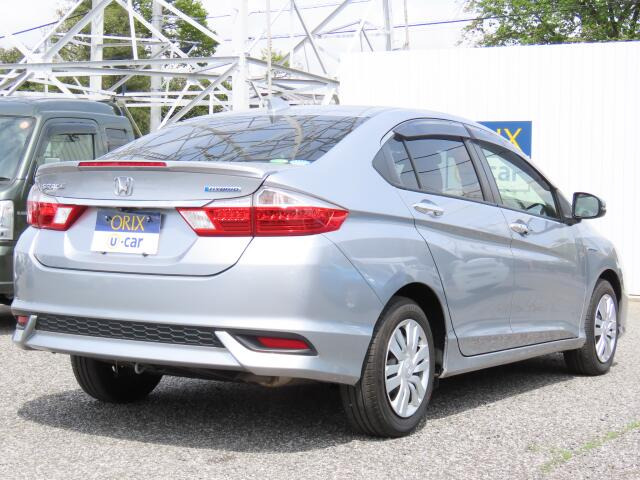 AIS����:���X�ł̓g���^�E�z���_�E�j�b�T���E�}�c�_�E�X�o�����[�J�[�n�̒��ÎԎ��Ɖ�Ђƕ��В�g��Ђ�6�Ђœ��ꂳ�ꂽ�u�]����v�u������v�ɑ���A�����Ɍ����]�������M���̂����鍸��