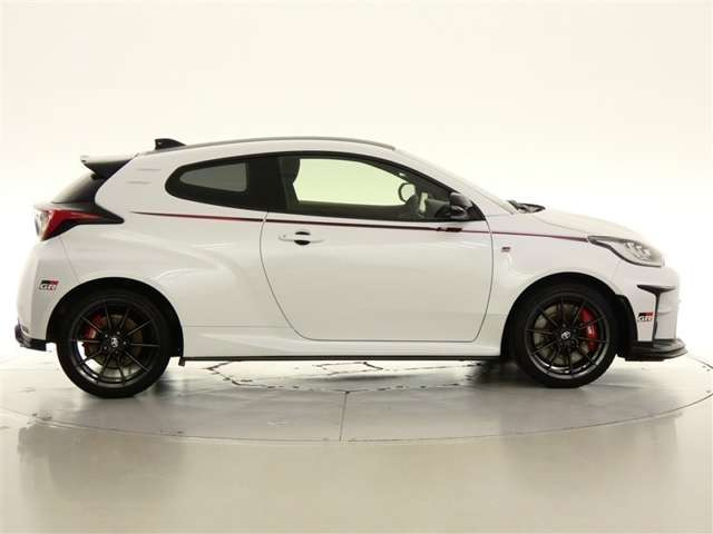 GRヤリス1.6 RZ ハイ パフォーマンス 4WD