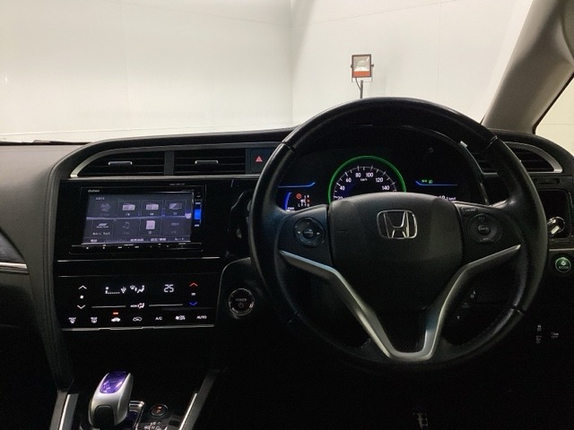 シャトル1.5 ハイブリッド X スタイルエディション