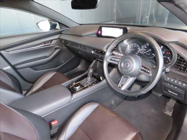 MAZDA3ファストバック2.0 X Lパッケージ