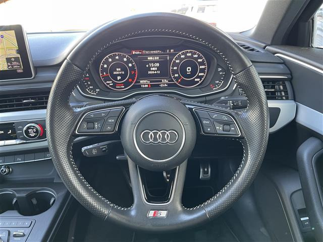 A42.0 TFSI クワトロ スポーツ Sラインパッケージ 4WD