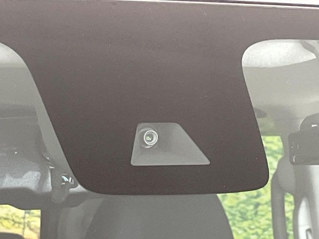 �y�C���e���W�F���g�G�}�[�W�F���V�[�u���[�L�z�t�����g�J�����őO���̎ԗ�����s�҂����m�B�Փ˂������Ȏ��͏Փ˔�Q�y���u���[�L���쓮�A�Փˉ�����T�|�[�g�B�����S�Ƀh���C�u�����y���݂��������܂��B