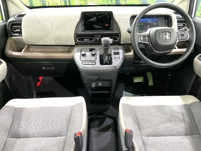 フリード1.5 e:HEV エアー EX