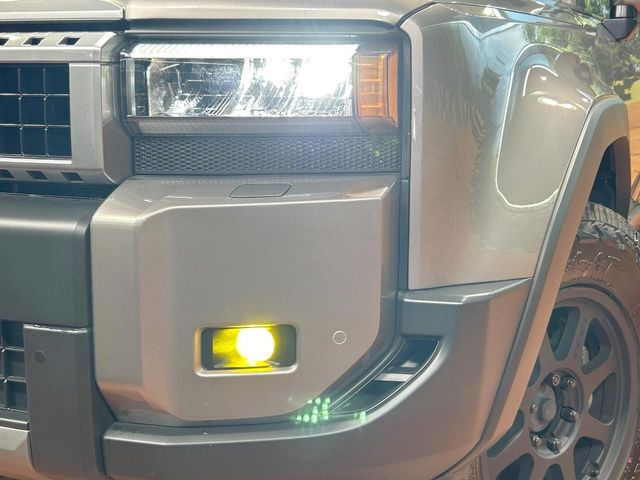 �y�O��LED�w�b�h���C�g�z�X�^�C���b�V���Ȍ����ڂ̎O��LED�w�b�h���C�g�𑕔���X�^�C�������łȂ��A��Ԃ̑��s�����E�ǍD�ň��S���Ă���肢�������܂��B