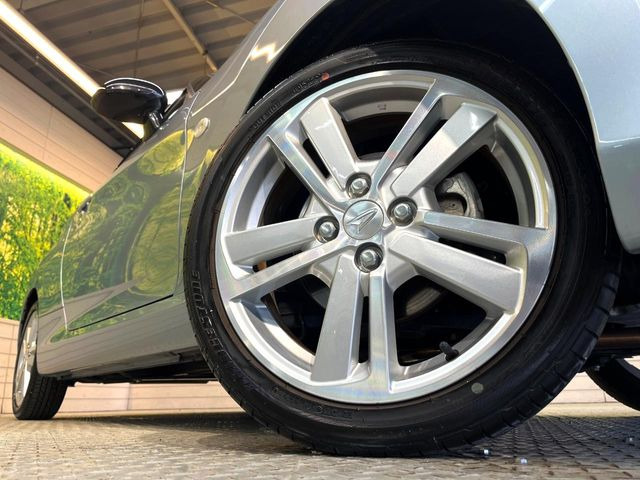 �y����16�C���`�A���~�z�C�[���z�O�ςɃ}�b�`���������A���~�z�C�[���𑕒����Ă���܂��B�e��ЊO�A���~�z�C�[����A�X�^�b�h���X�^�C�����戵�����Ă���܂��B���񂲑��k����������