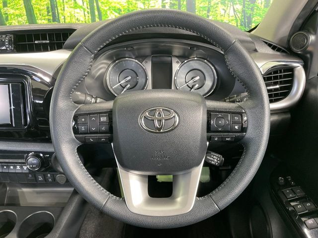 �y�����v�����X�e�A�����O�z�㎿�Ȋv���g�p���邱�ƂŁA��ɂ����������݂ƂĂ��^�]���₷���n���h���ł���