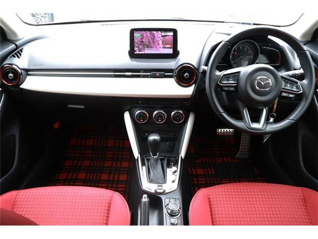 デミオ1.3 13S ノーブル クリムゾン