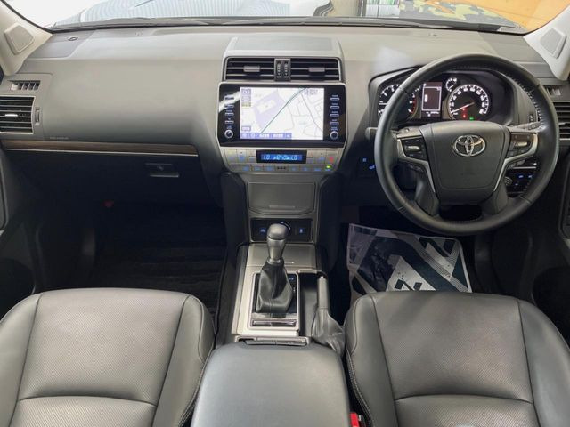 ランドクルーザープラド2.7 TX Lパッケージ マットブラック エディション 4WD