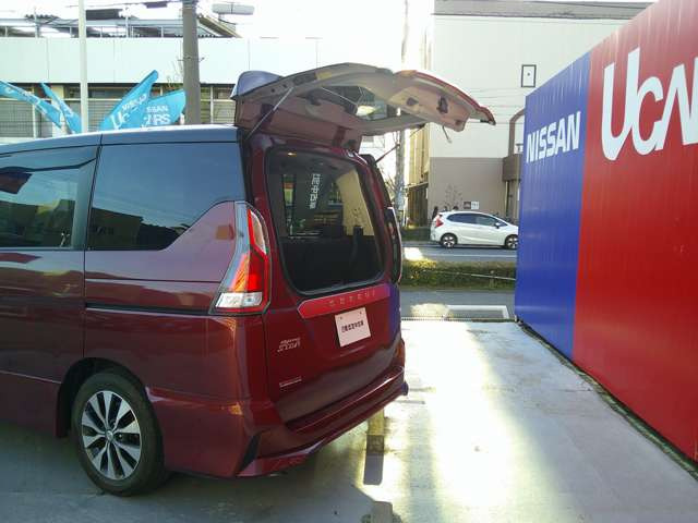 セレナ2.0 ハイウェイスター VセレクションII