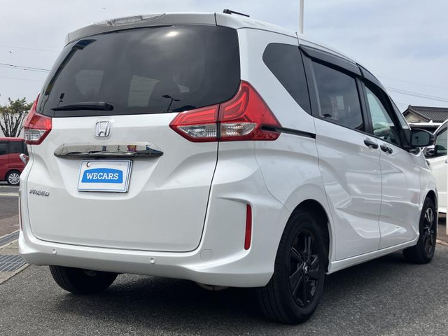 フリード1.5 G ブラックスタイル