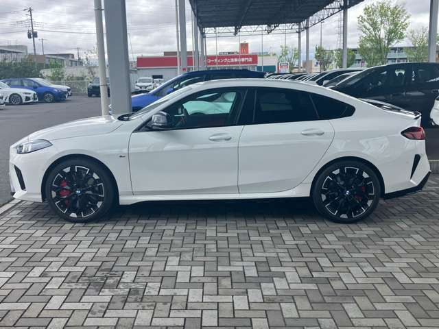 2シリーズグランクーペM235 xドライブ 4WD
