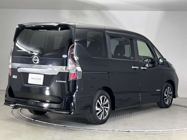 セレナ1.2 e-POWER ハイウェイスターV