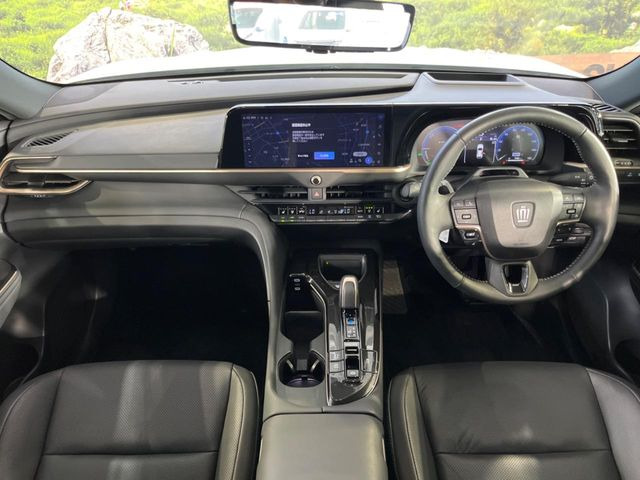 クラウンスポーツ2.5 Z E-Four 4WD