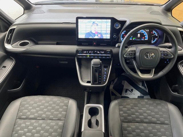 ヴォクシー1.8 ハイブリッド S-Z