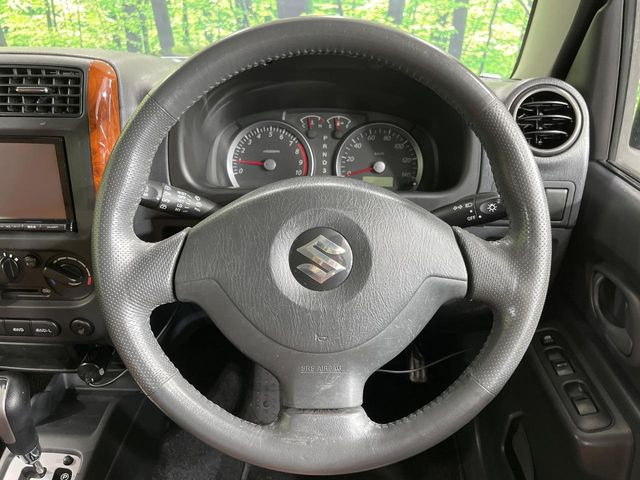 �y�����v�����X�e�A�����O�z�㎿�Ȋv���g�p���邱�ƂŁA��ɂ����������݂ƂĂ��^�]���₷���n���h���ł���