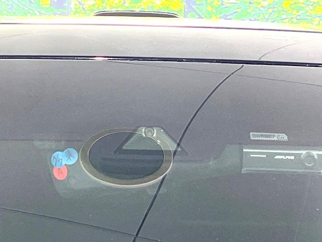 �y�g���^�Z�[�t�e�B�Z���X�z���s���ɑO���̎ԗ�����F�����A�Փ˂������Ȏ��͌x��ƃu���[�L�ŏՓˉ���Ɣ�Q�y�����A�V�X�g�B�����S�Ƀh���C�u�����y���݂��������܂��B