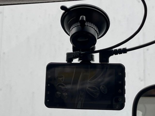 �y�h���C�u���R�[�_�[�z�h���C�u���R�[�_�[����!���s���͂������A������^�]�⎖�̂ɑ��������ہA�f���ŋL�^���A����̃��X�N�ɔ����܂��B���L�^�pSD�J�[�h�͂��q�l�����g�ł��������������K�v������܂��B