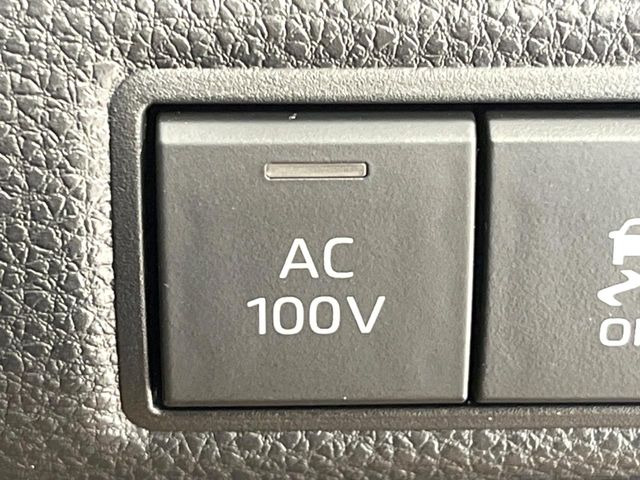 カローラツーリング1.8 ハイブリッド W×B