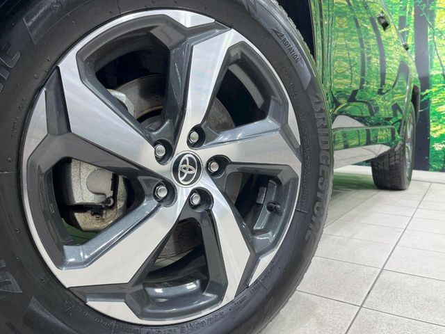 �y����18�C���`�A���~�z�C�[���z�O�ςɃ}�b�`���������A���~�z�C�[���𑕒����Ă���܂��B�e��ЊO�A���~�z�C�[����A�X�^�b�h���X�^�C�����戵�����Ă���܂��B���񂲑��k����������