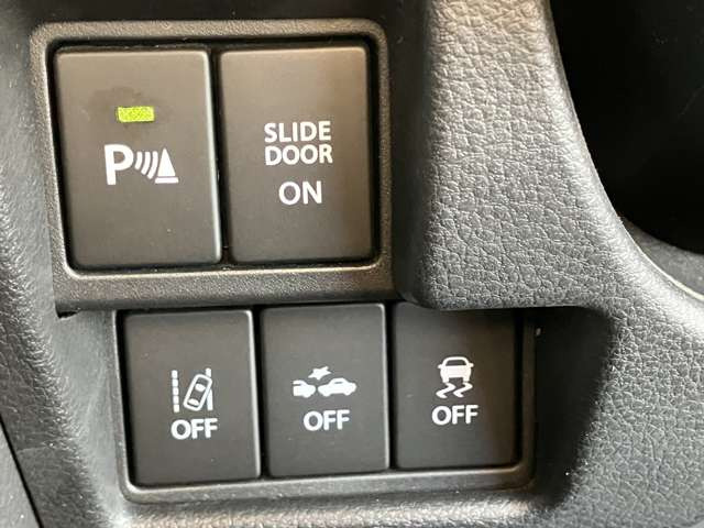 当店のお車はすべて点検をしてからのご納車となります。納車後の保証も付けさせて頂いておりますので安心して乗って頂けます。