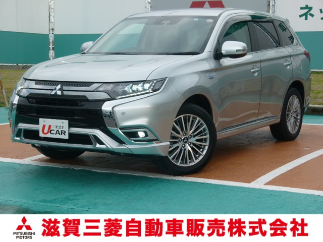 アウトランダーPHEV2.4 G プラスパッケージ 4WD